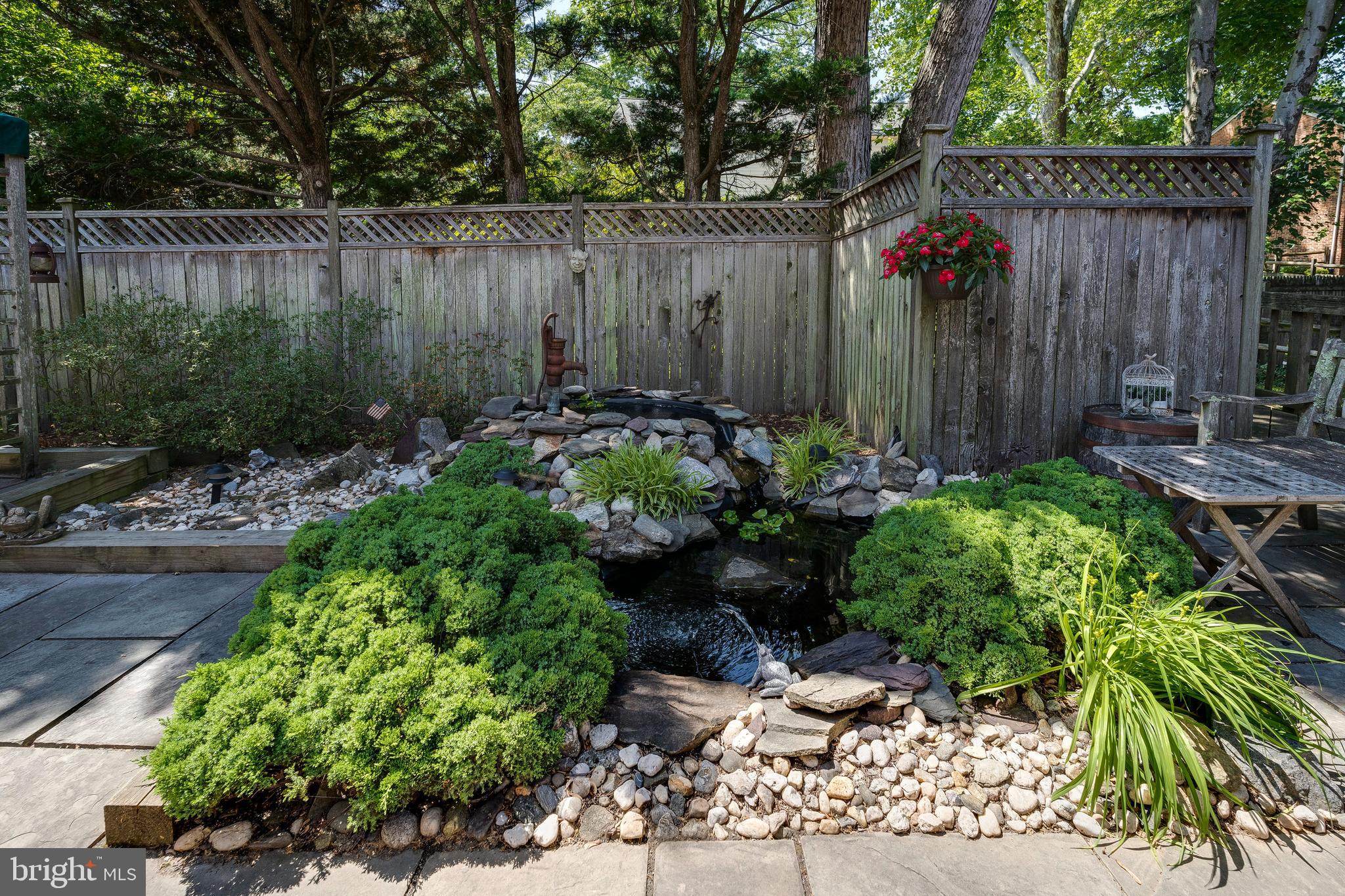 FOX HILLS - Residential