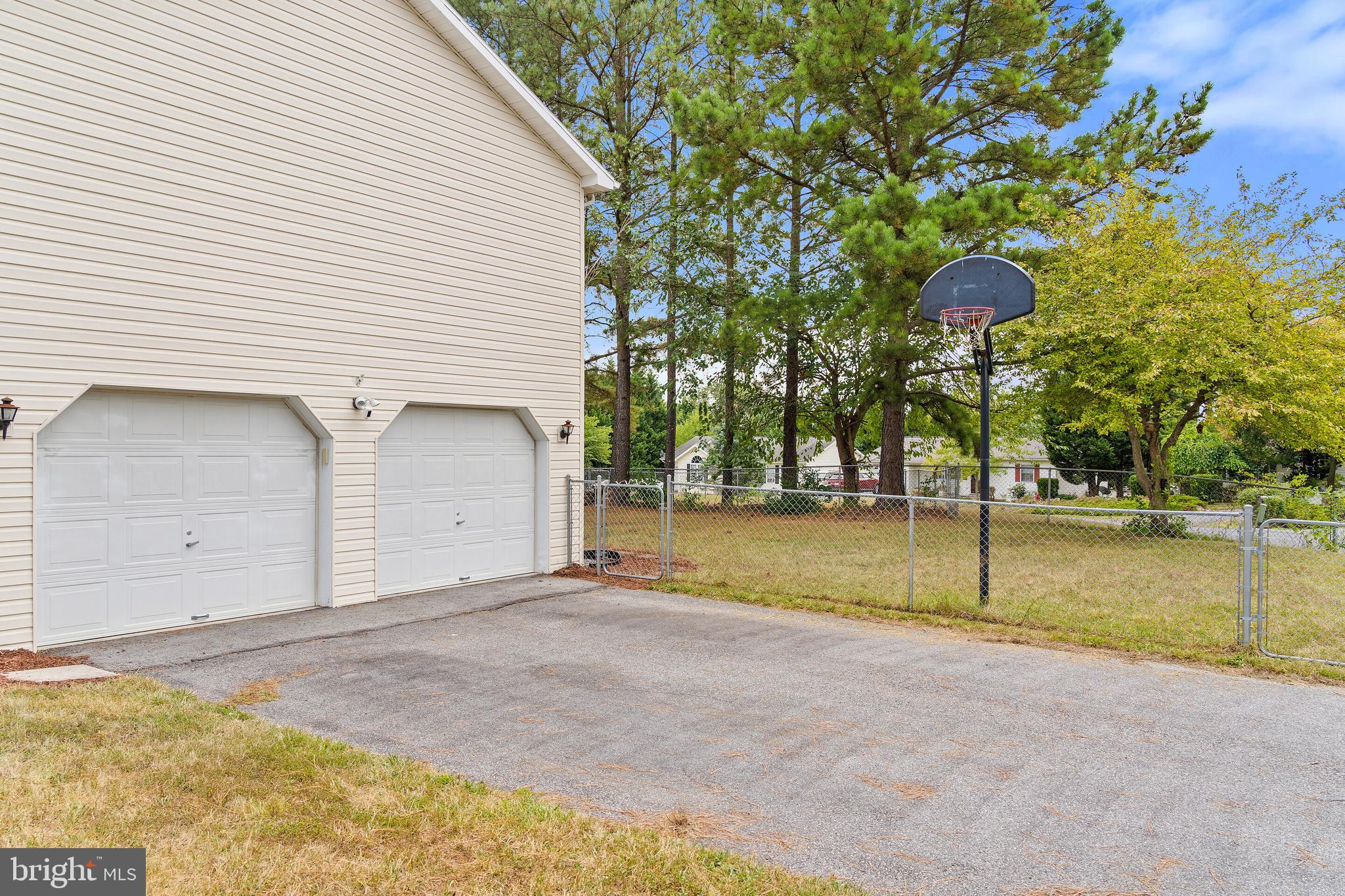 OPEQUON MEADOWS - Residential