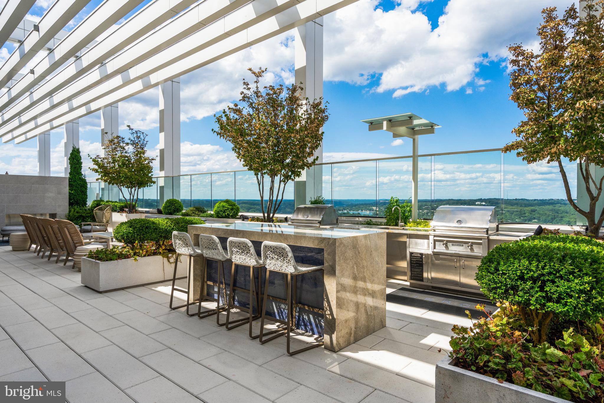 ROSSLYN - Residential