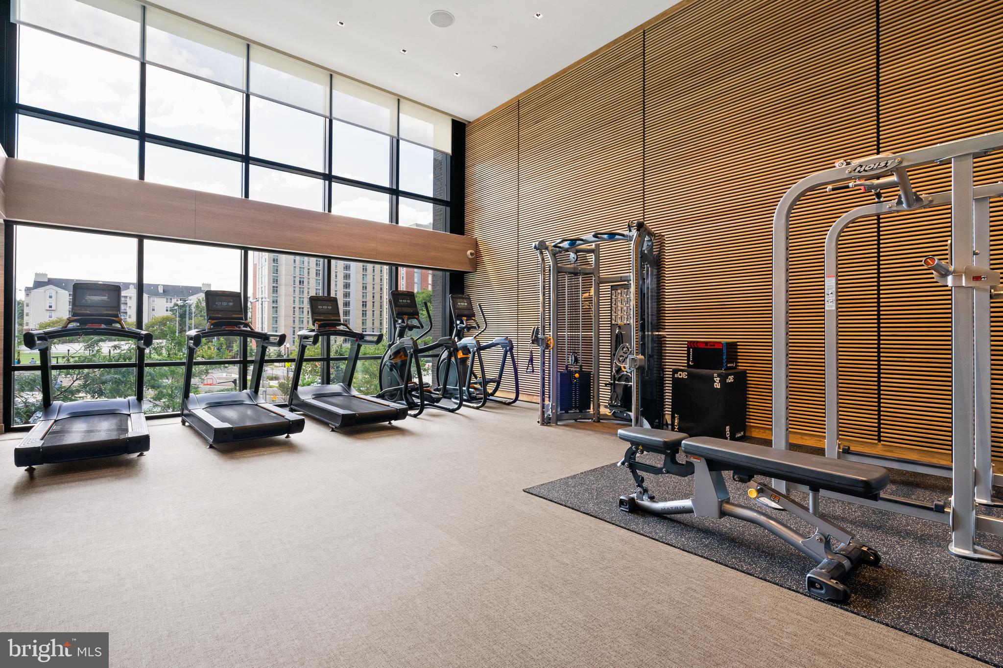 ROSSLYN - Residential