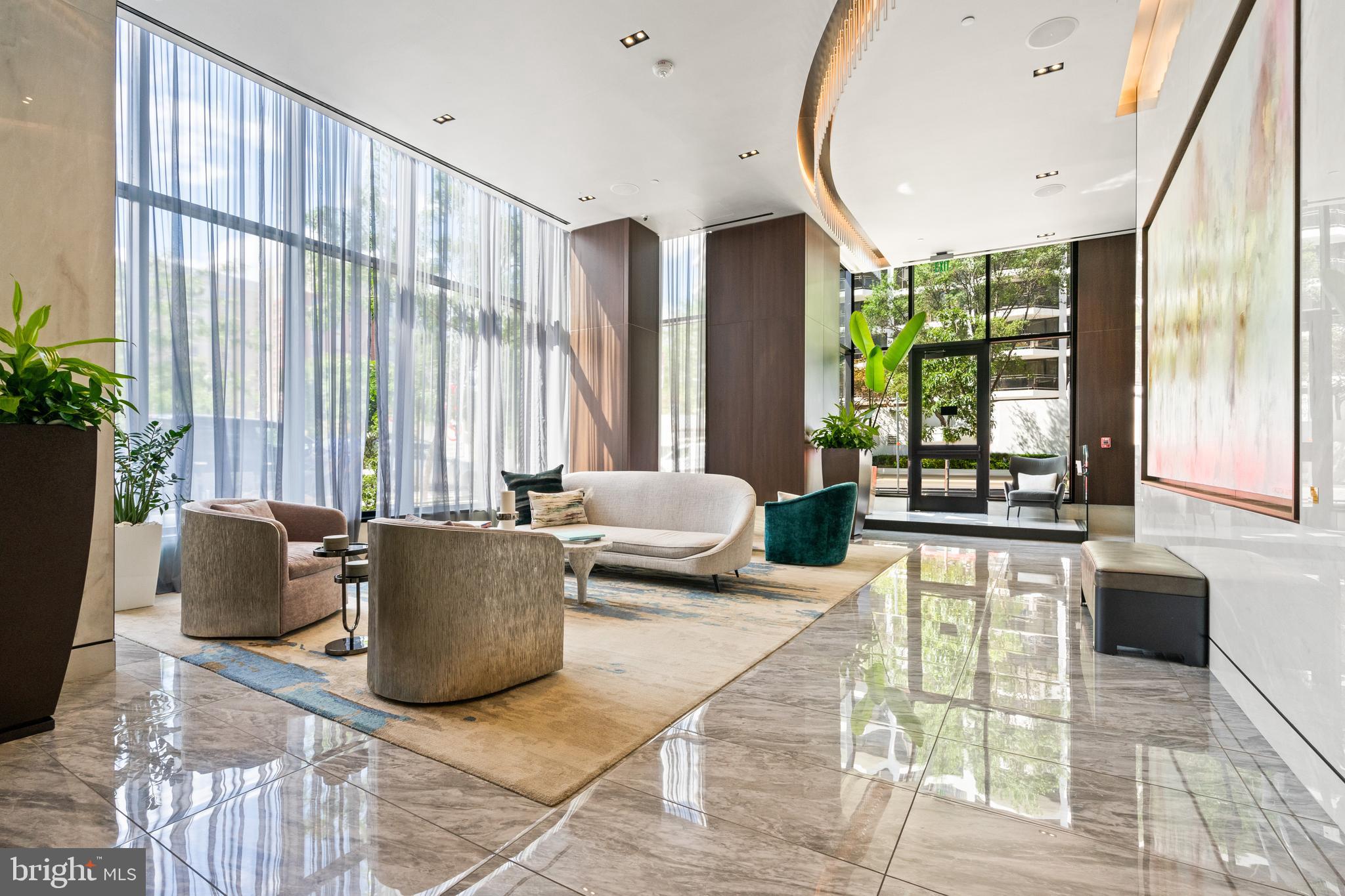 ROSSLYN - Residential