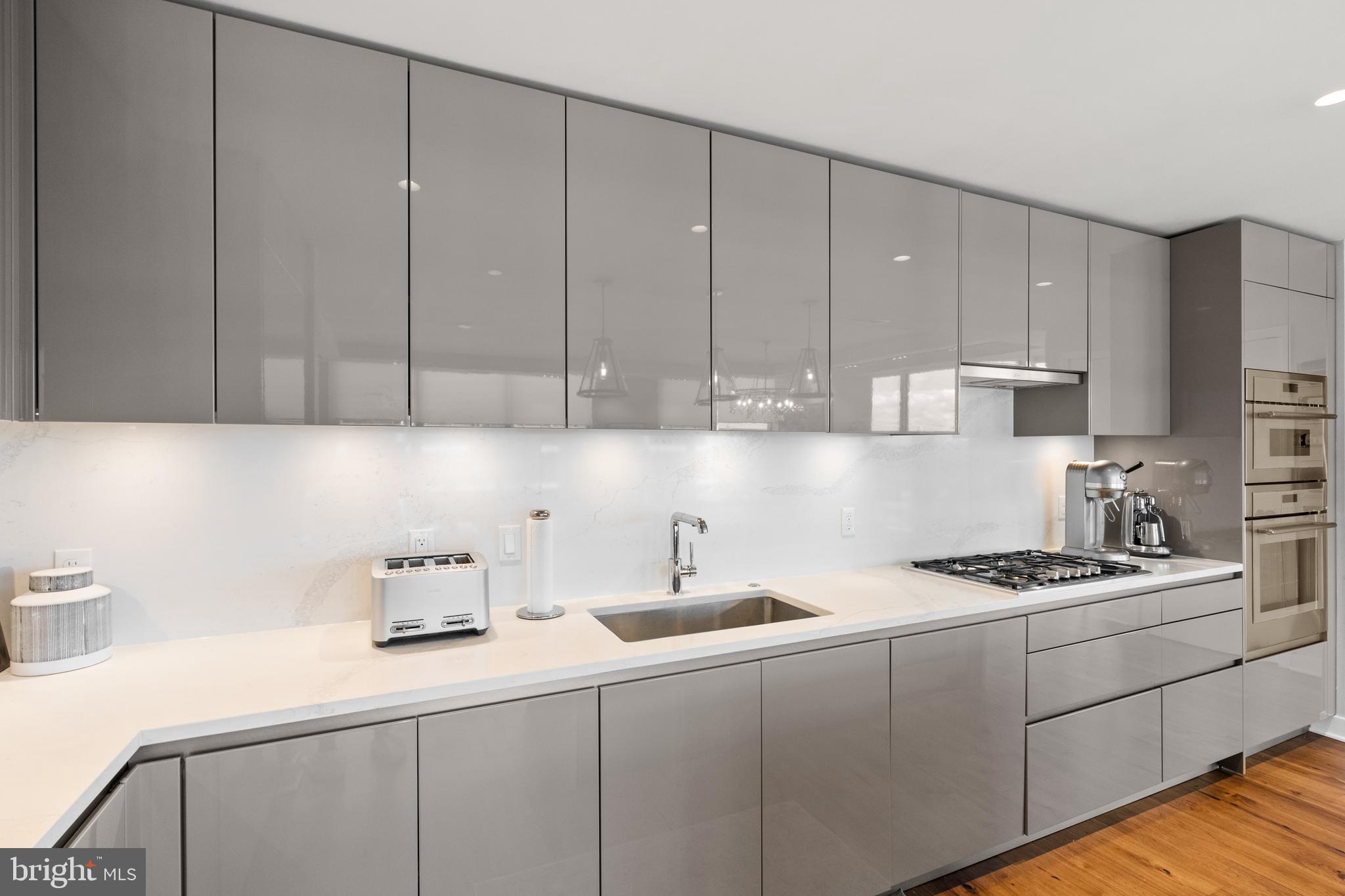 ROSSLYN - Residential