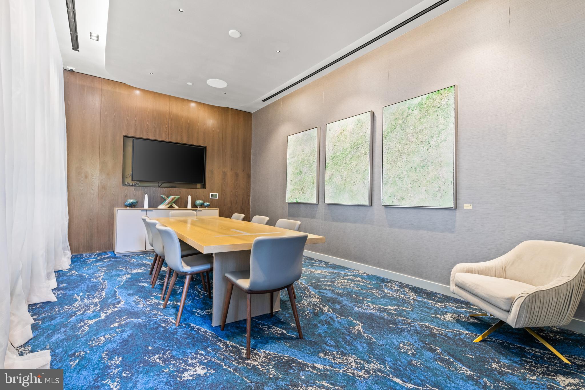 ROSSLYN - Residential