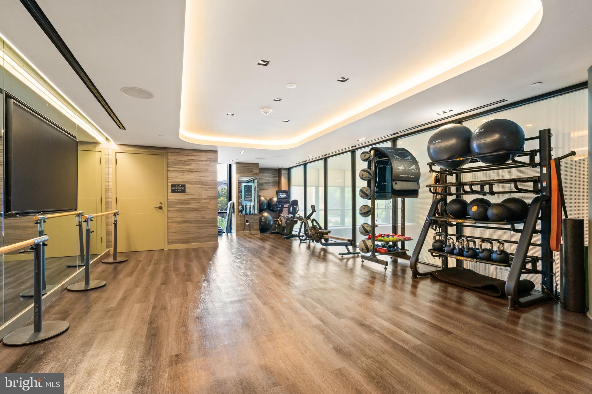 ROSSLYN - Residential