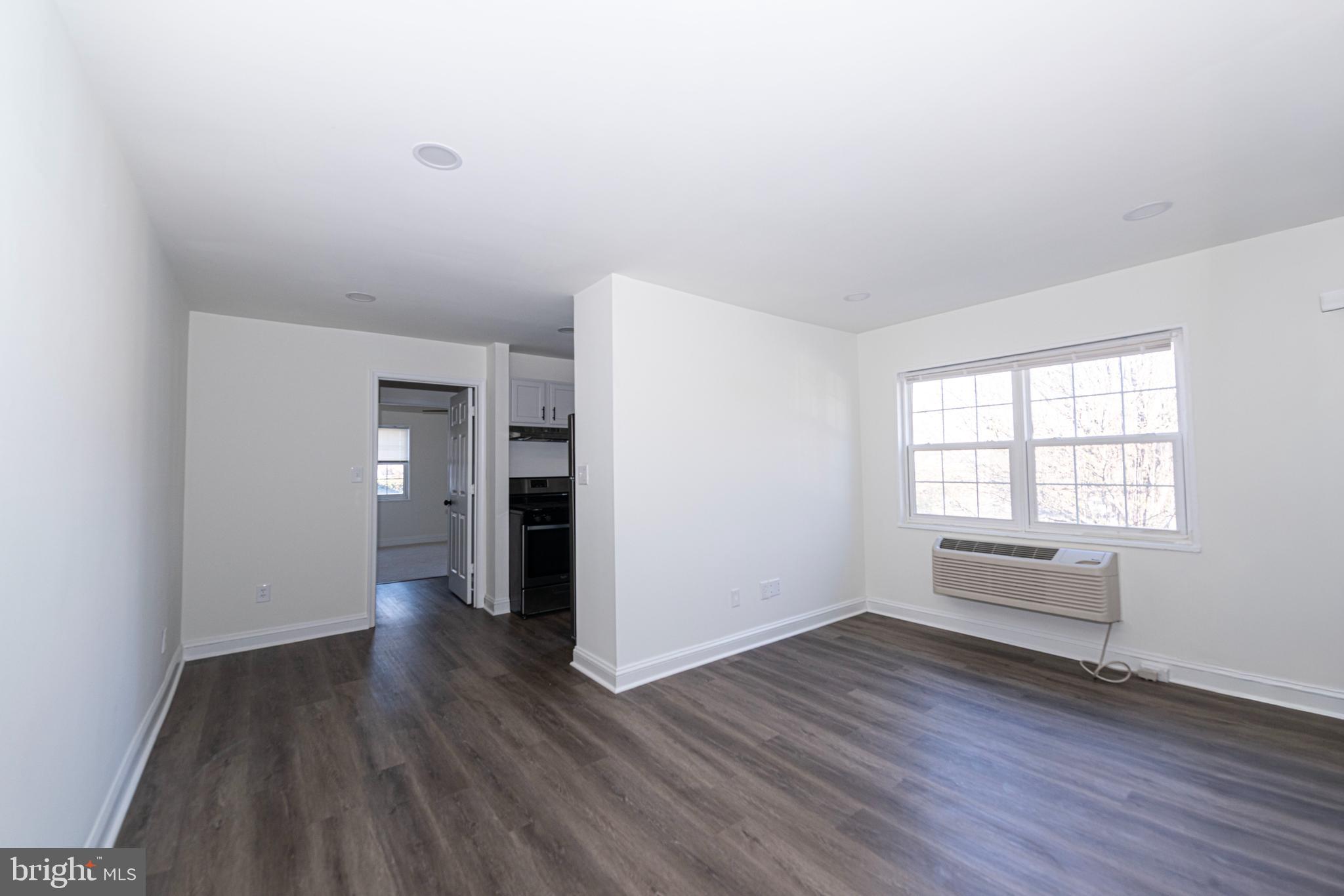 FARRINGTON PLACE - Residential Lease