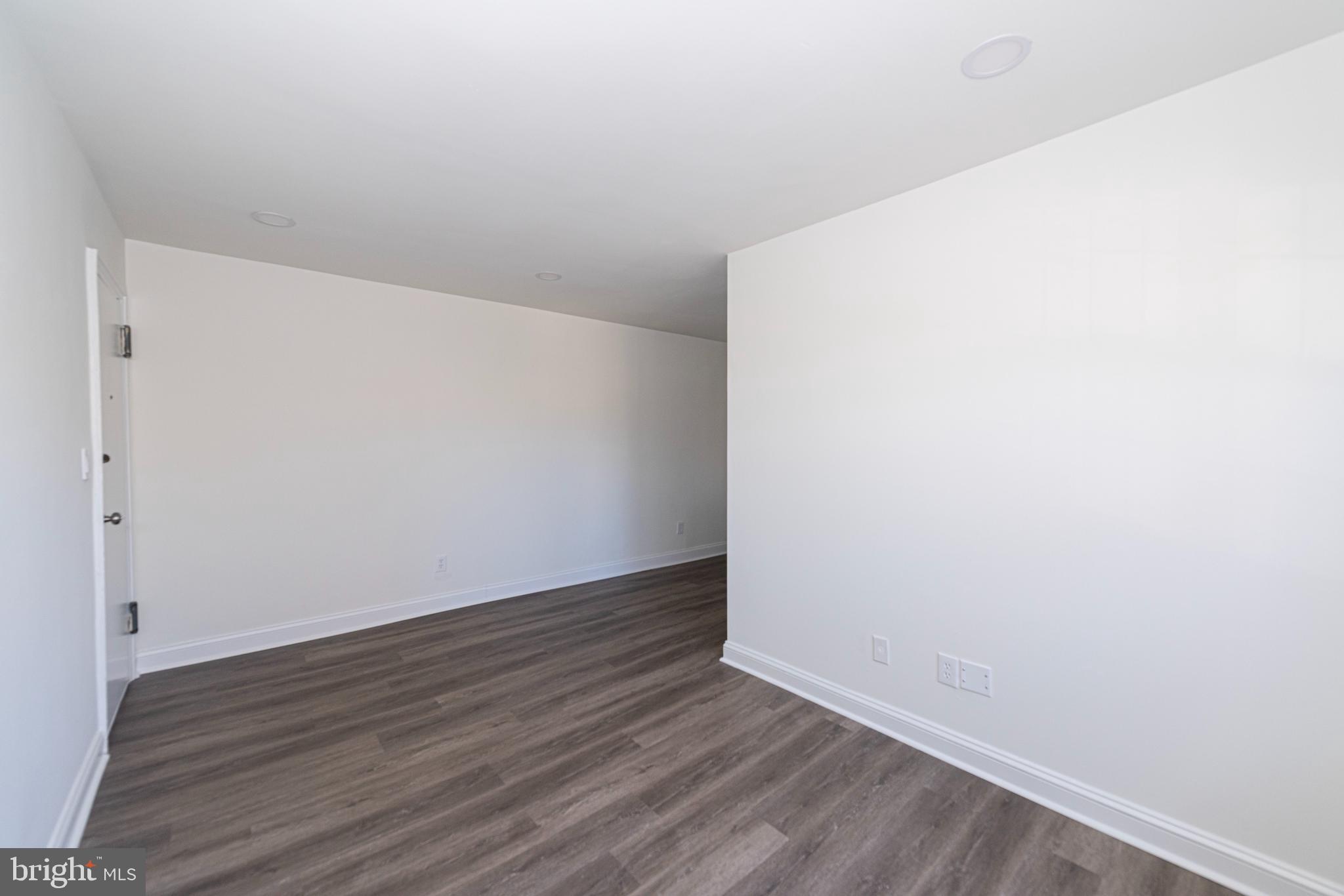 FARRINGTON PLACE - Residential Lease