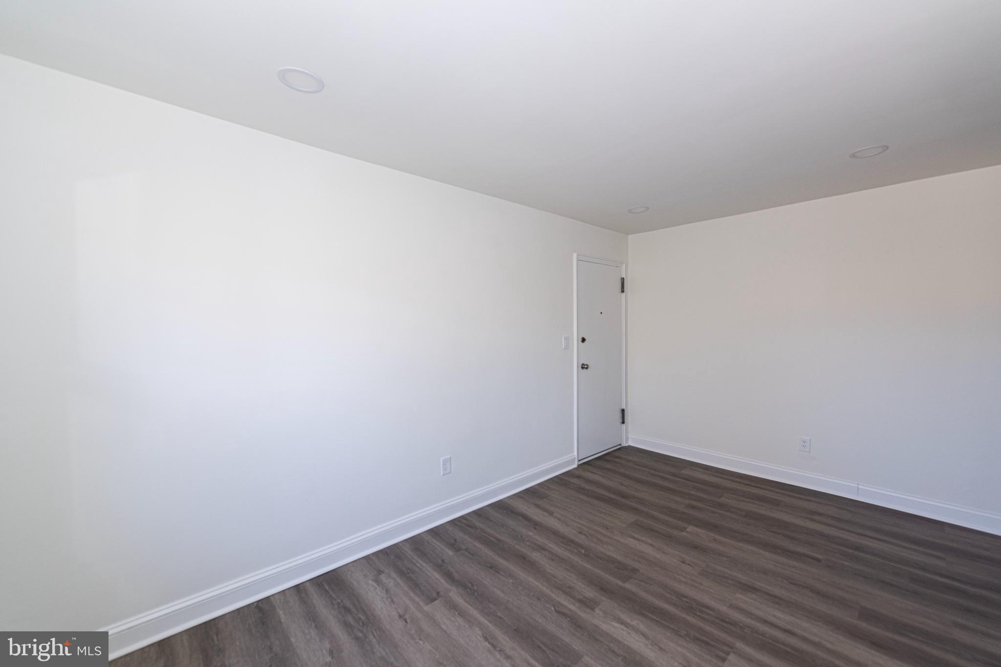 FARRINGTON PLACE - Residential Lease