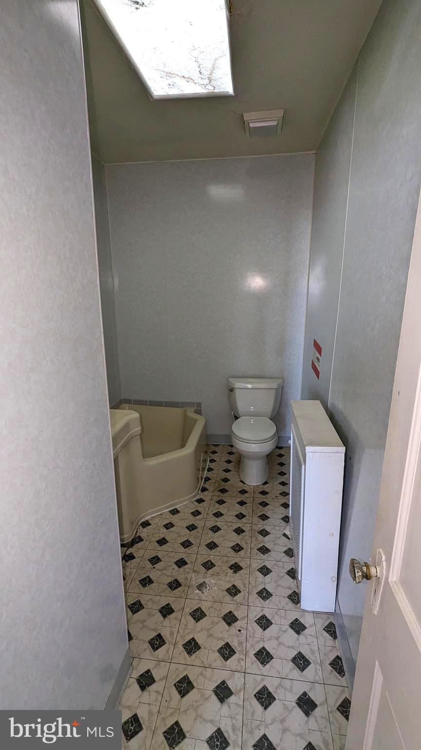 WEST OAK LANE - Commercial Sale