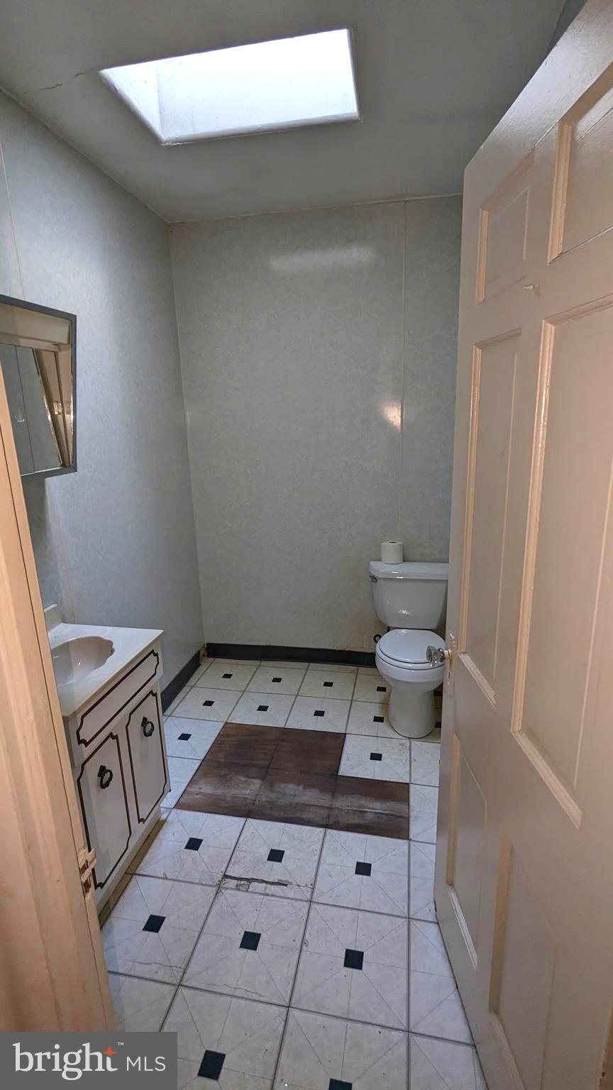 WEST OAK LANE - Commercial Sale