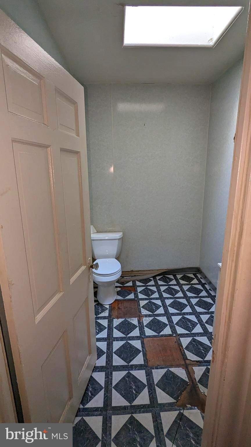 WEST OAK LANE - Commercial Sale