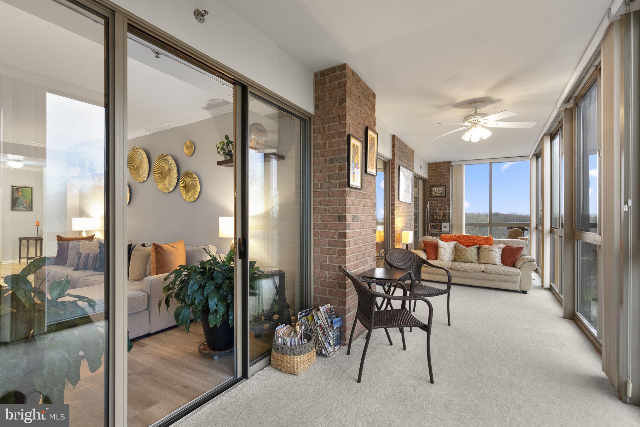 VANTAGE POINT EAST @ LEISURE WORLD - Residential