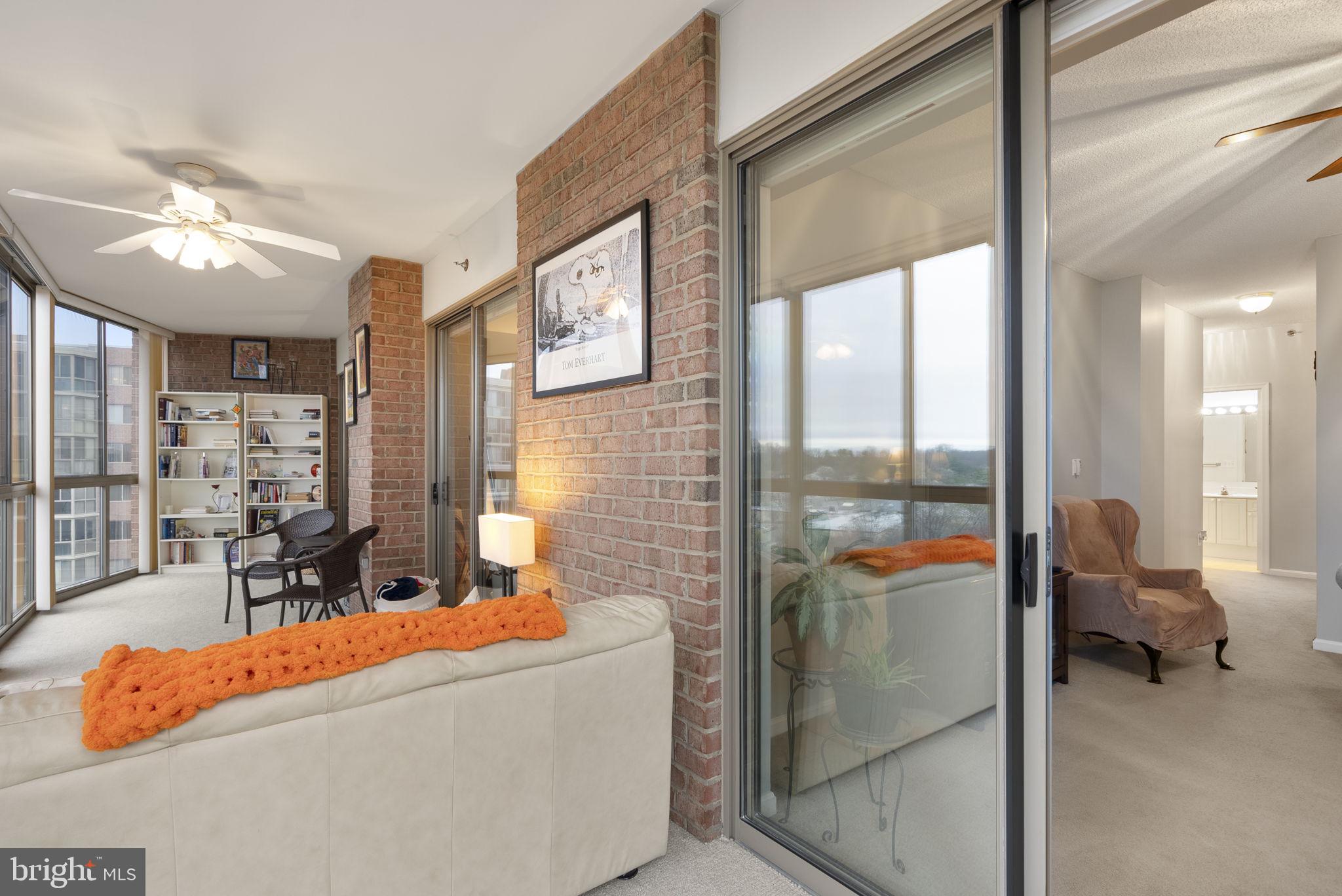 VANTAGE POINT EAST @ LEISURE WORLD - Residential