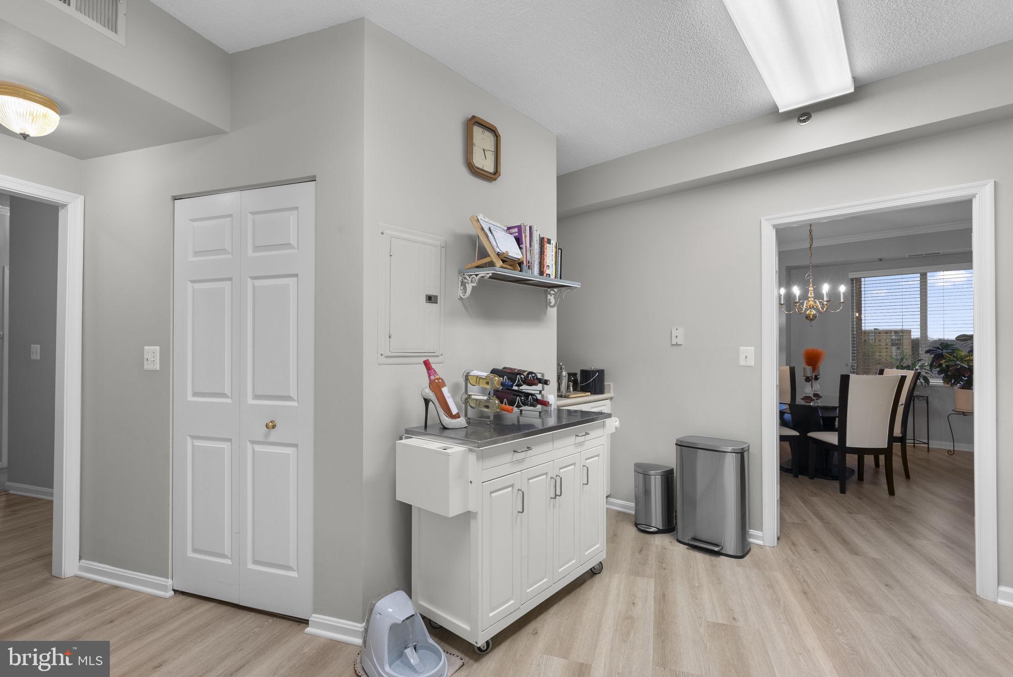VANTAGE POINT EAST @ LEISURE WORLD - Residential