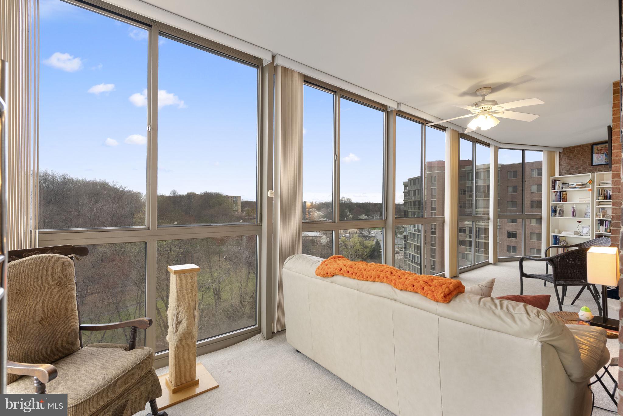 VANTAGE POINT EAST @ LEISURE WORLD - Residential