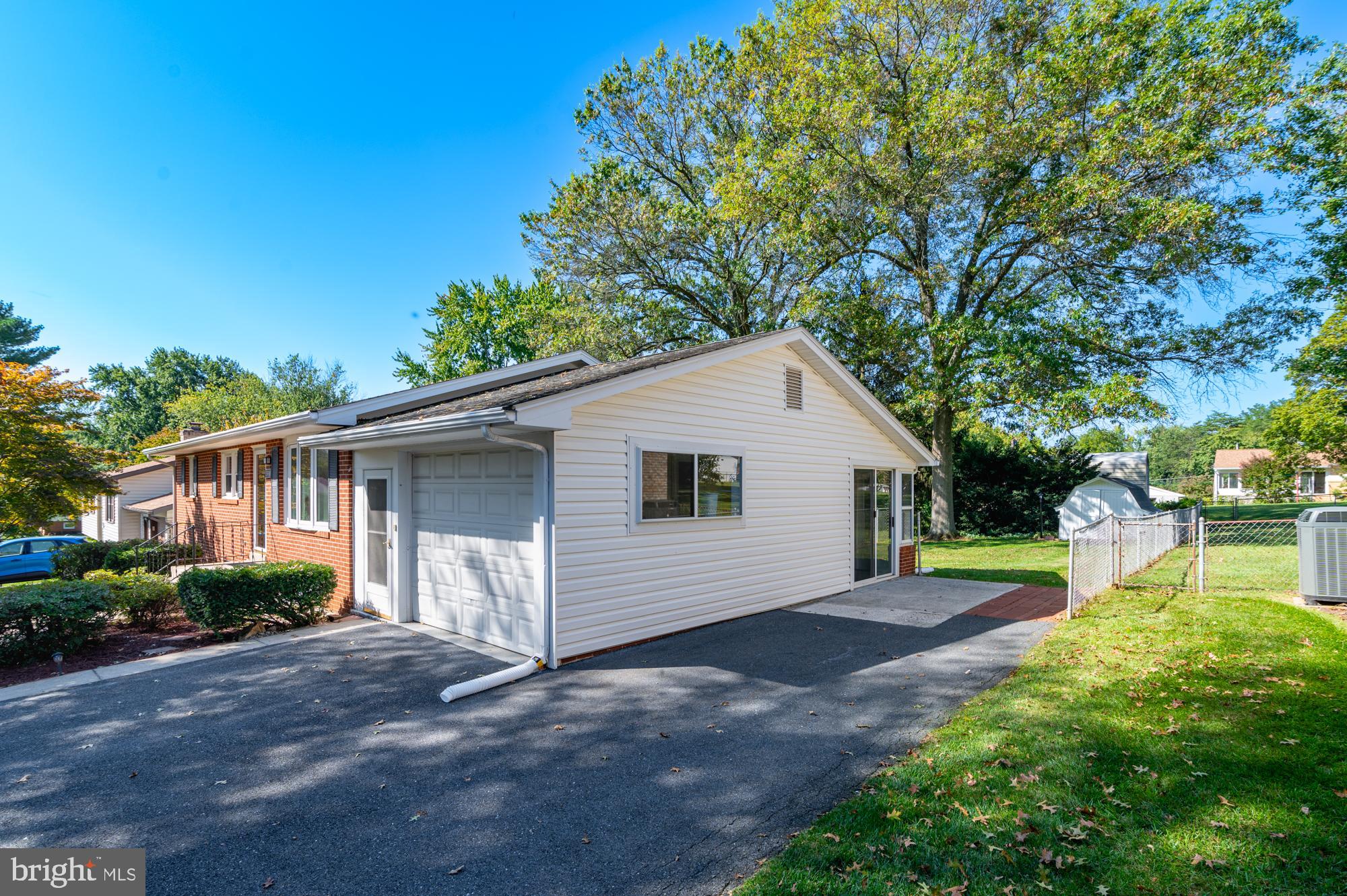 BRIERCREST HEIGHTS - Residential