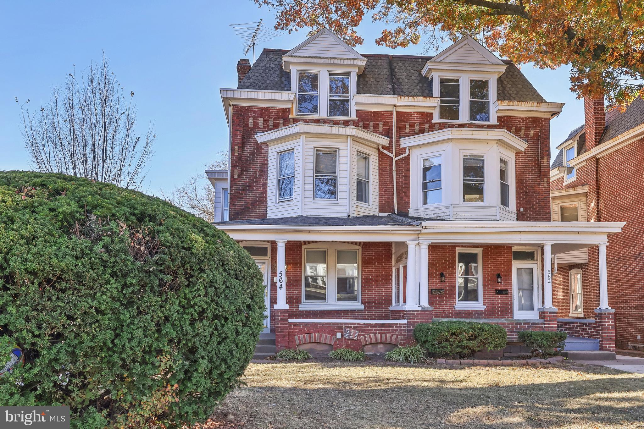 NORRISTOWN - Residential