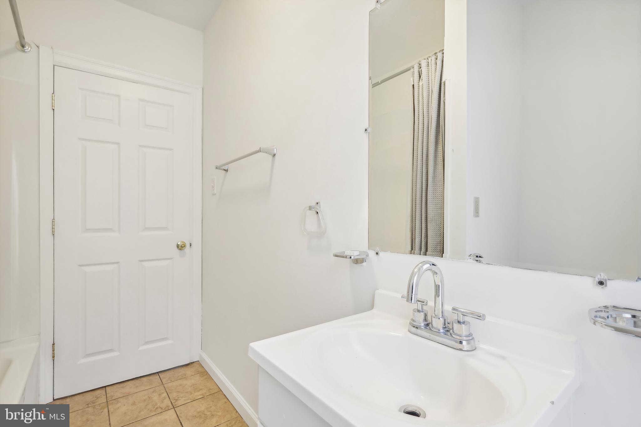 NORRISTOWN - Residential