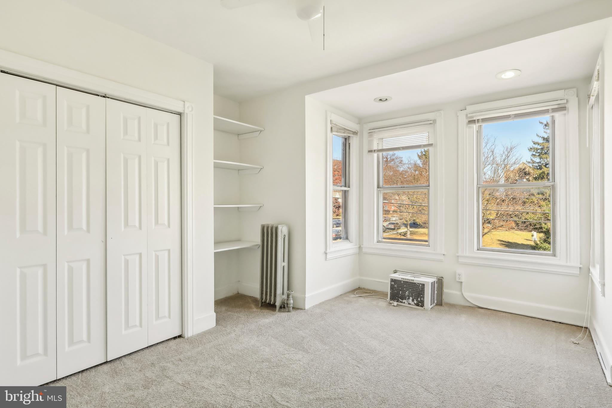 NORRISTOWN - Residential