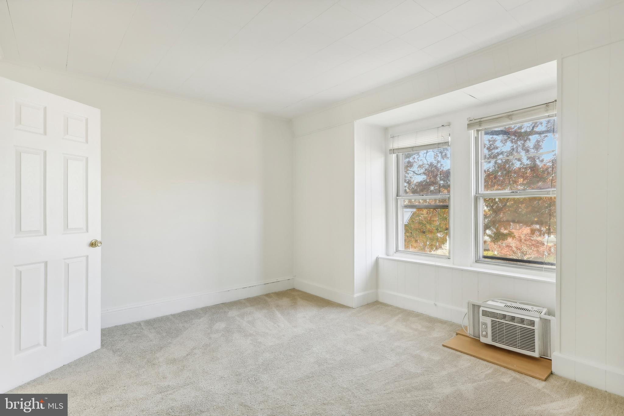 NORRISTOWN - Residential