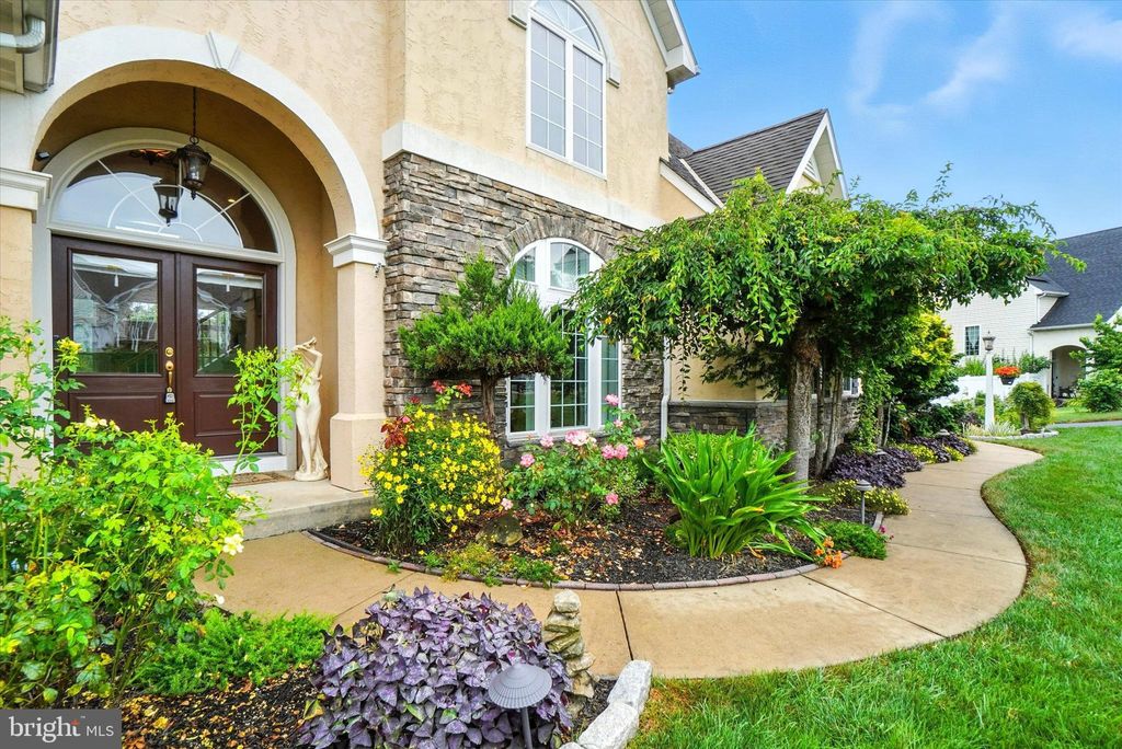 Photo of 105 Livia Lane, WRIGHTSVILLE, PA 17368 (MLS # PAYK2088318)