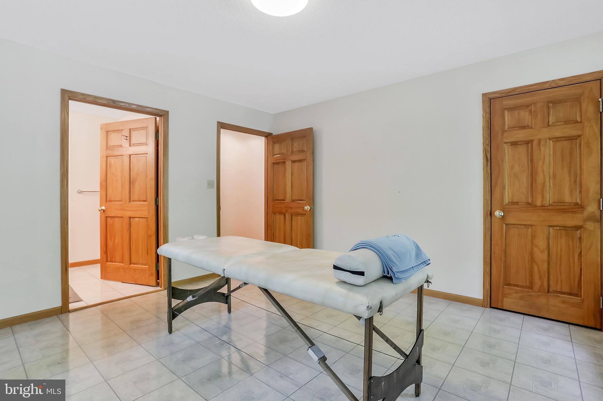 SOMERSET - Residential