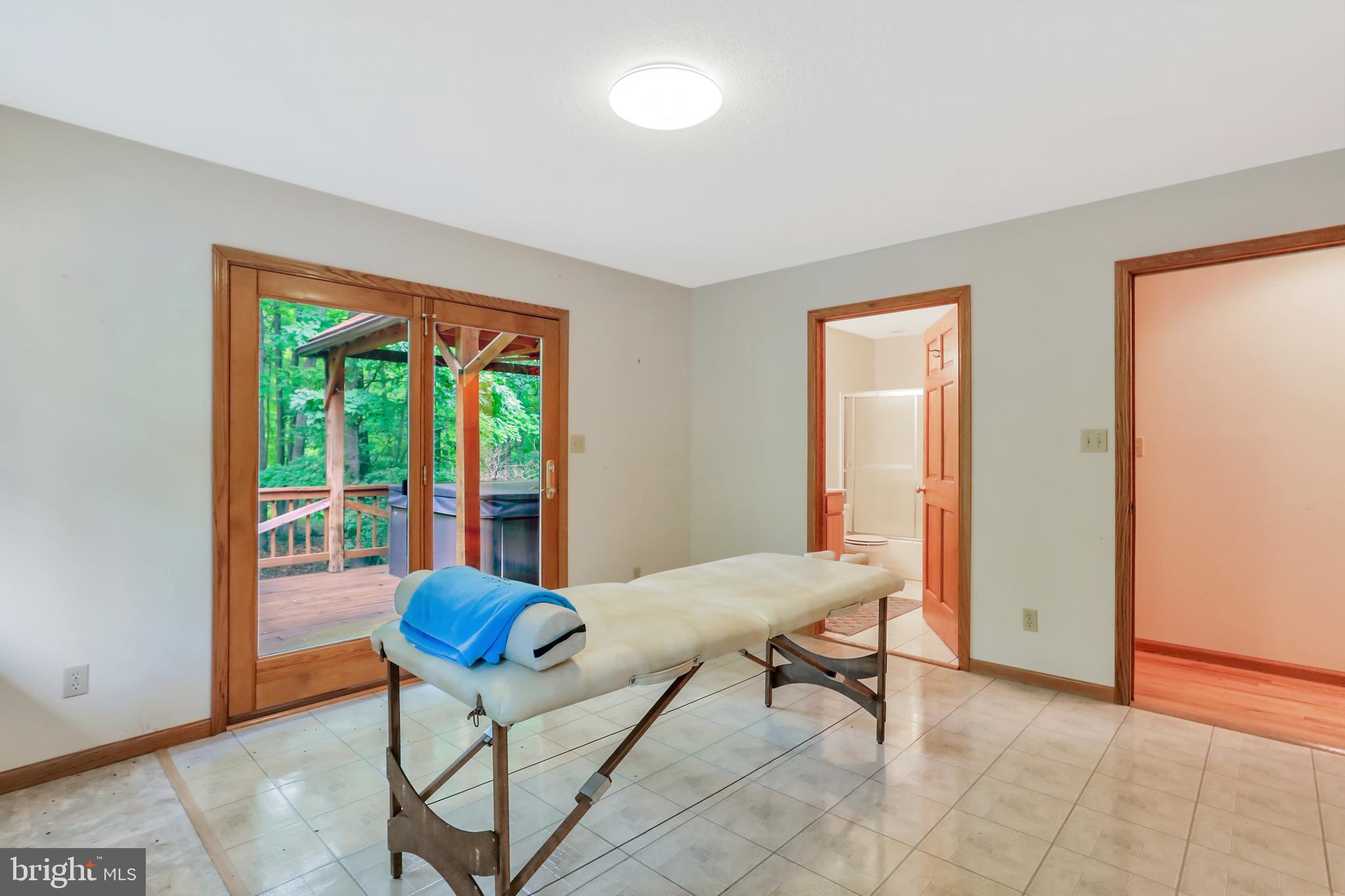 SOMERSET - Residential