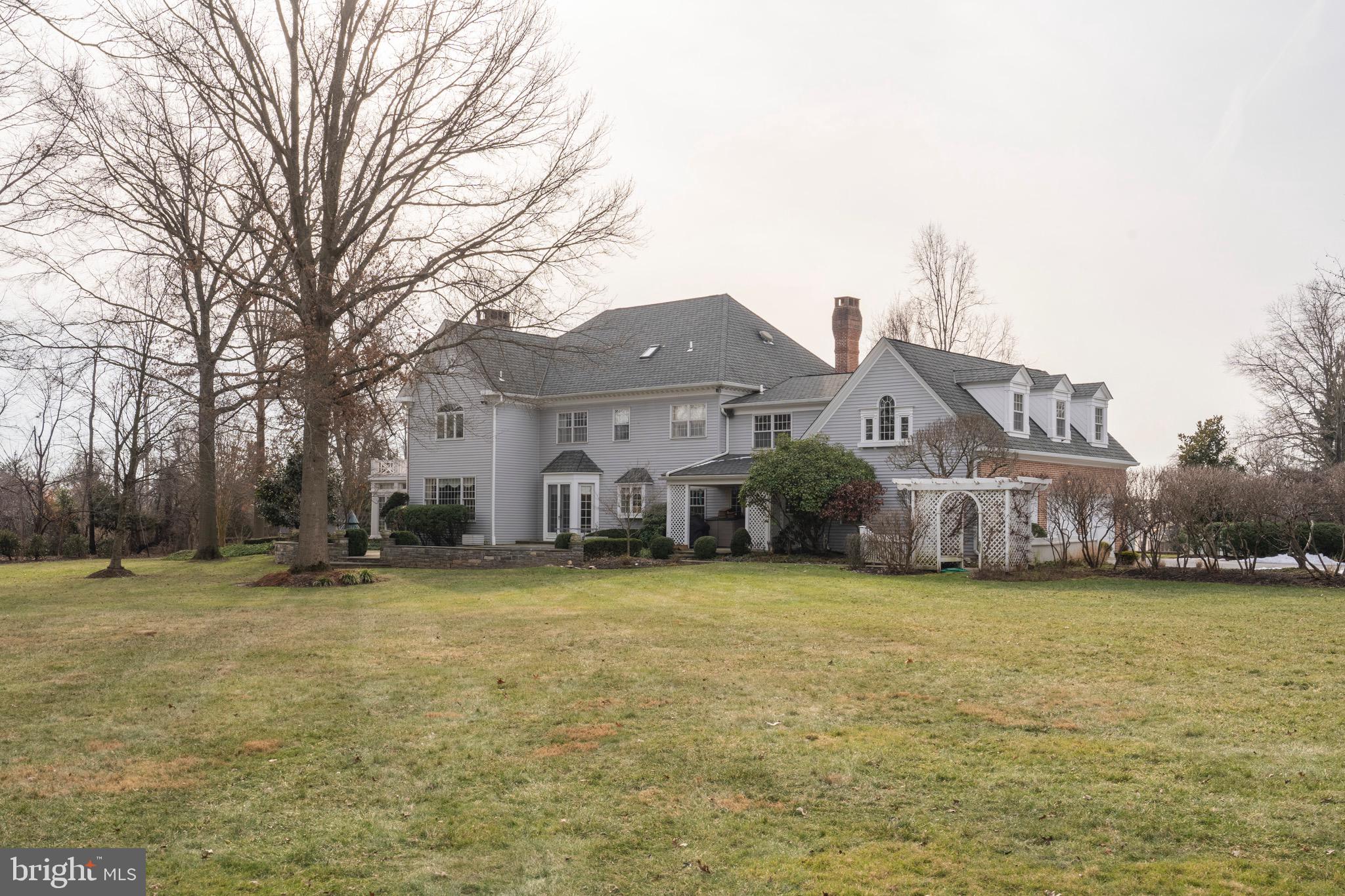 GOVERNOR ESTATES - Residential