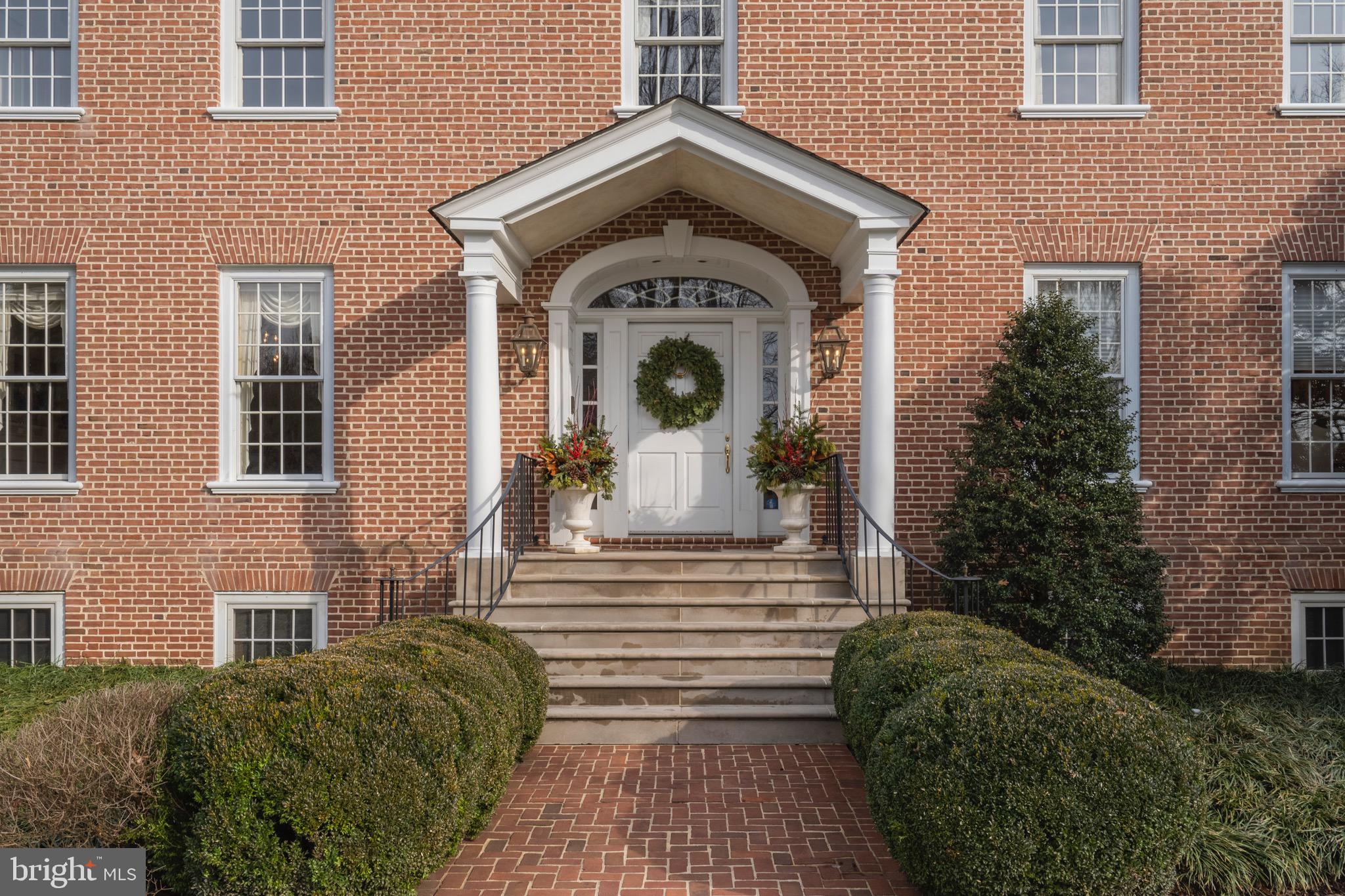 GOVERNOR ESTATES - Residential