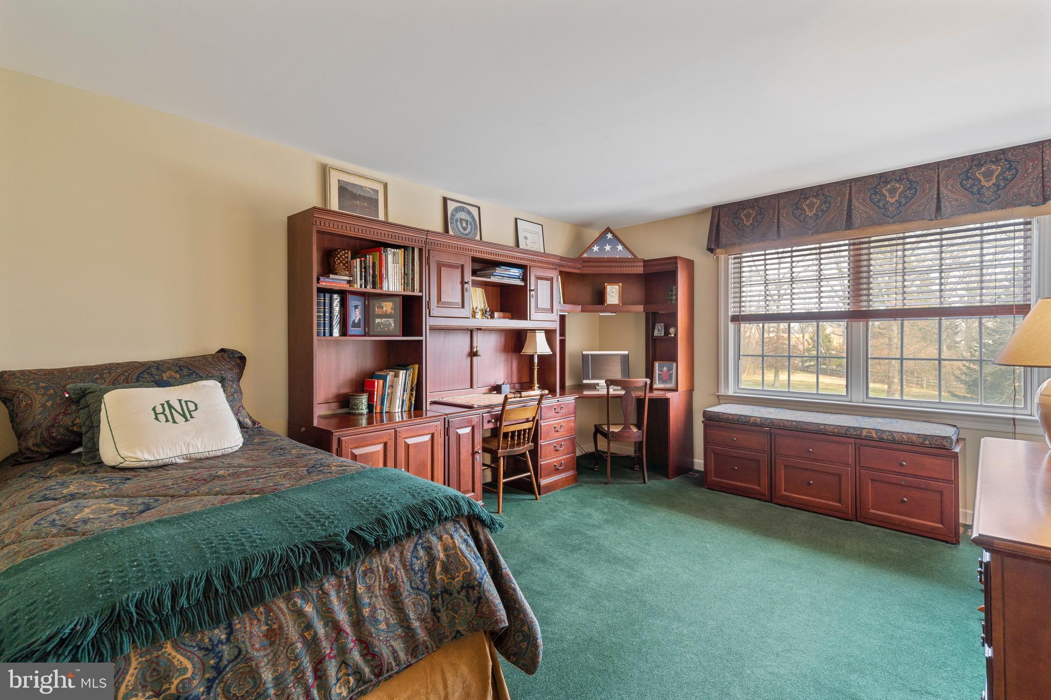 GOVERNOR ESTATES - Residential