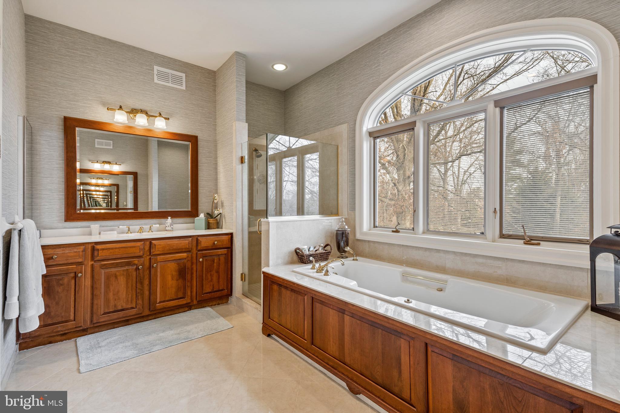 GOVERNOR ESTATES - Residential