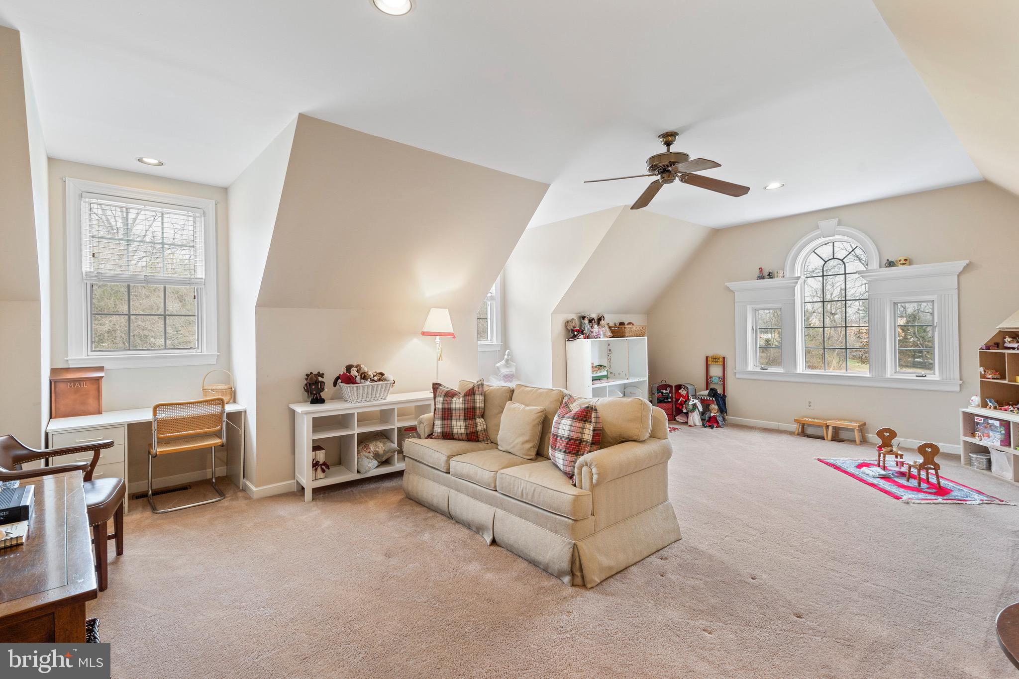 GOVERNOR ESTATES - Residential