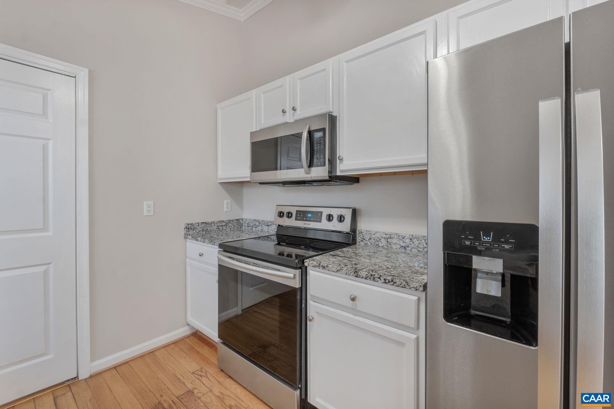 LAKE MONTICELLO - Residential