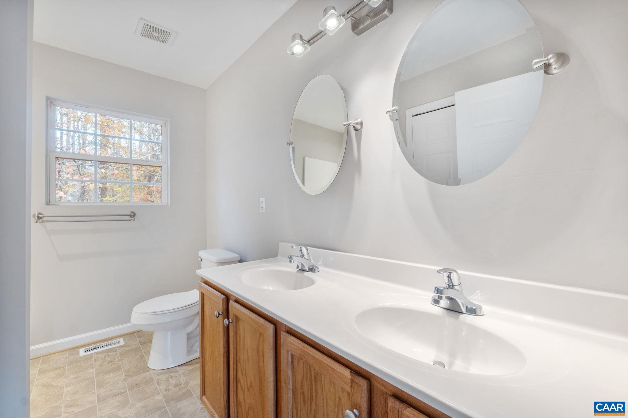 LAKE MONTICELLO - Residential