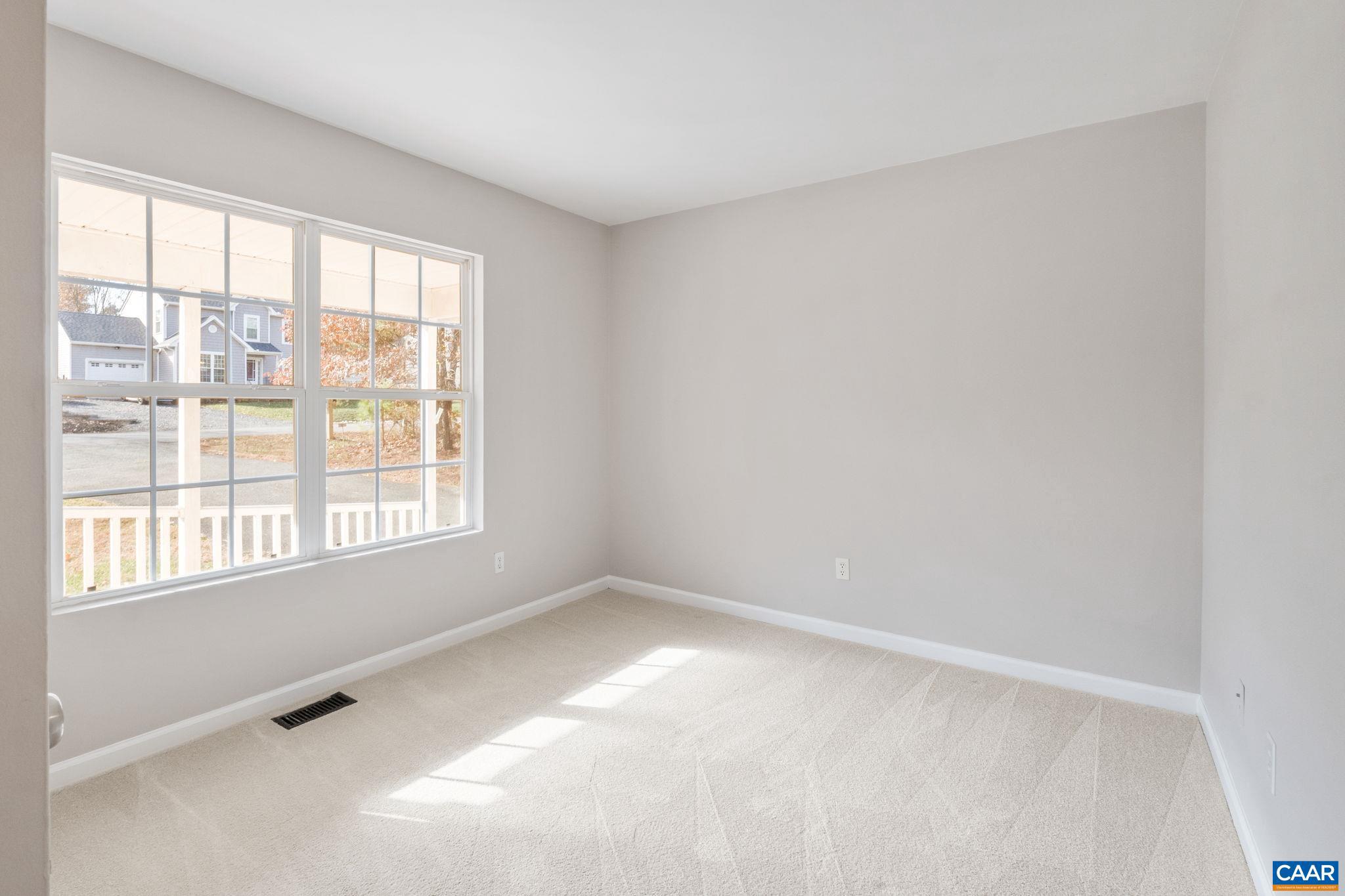 LAKE MONTICELLO - Residential