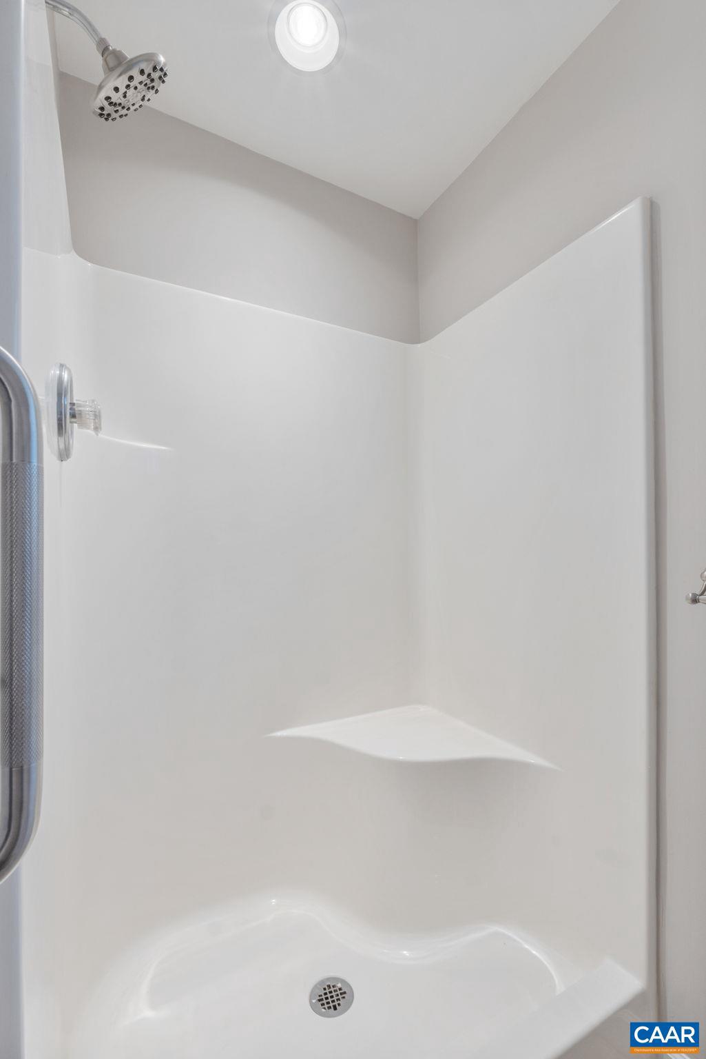 LAKE MONTICELLO - Residential