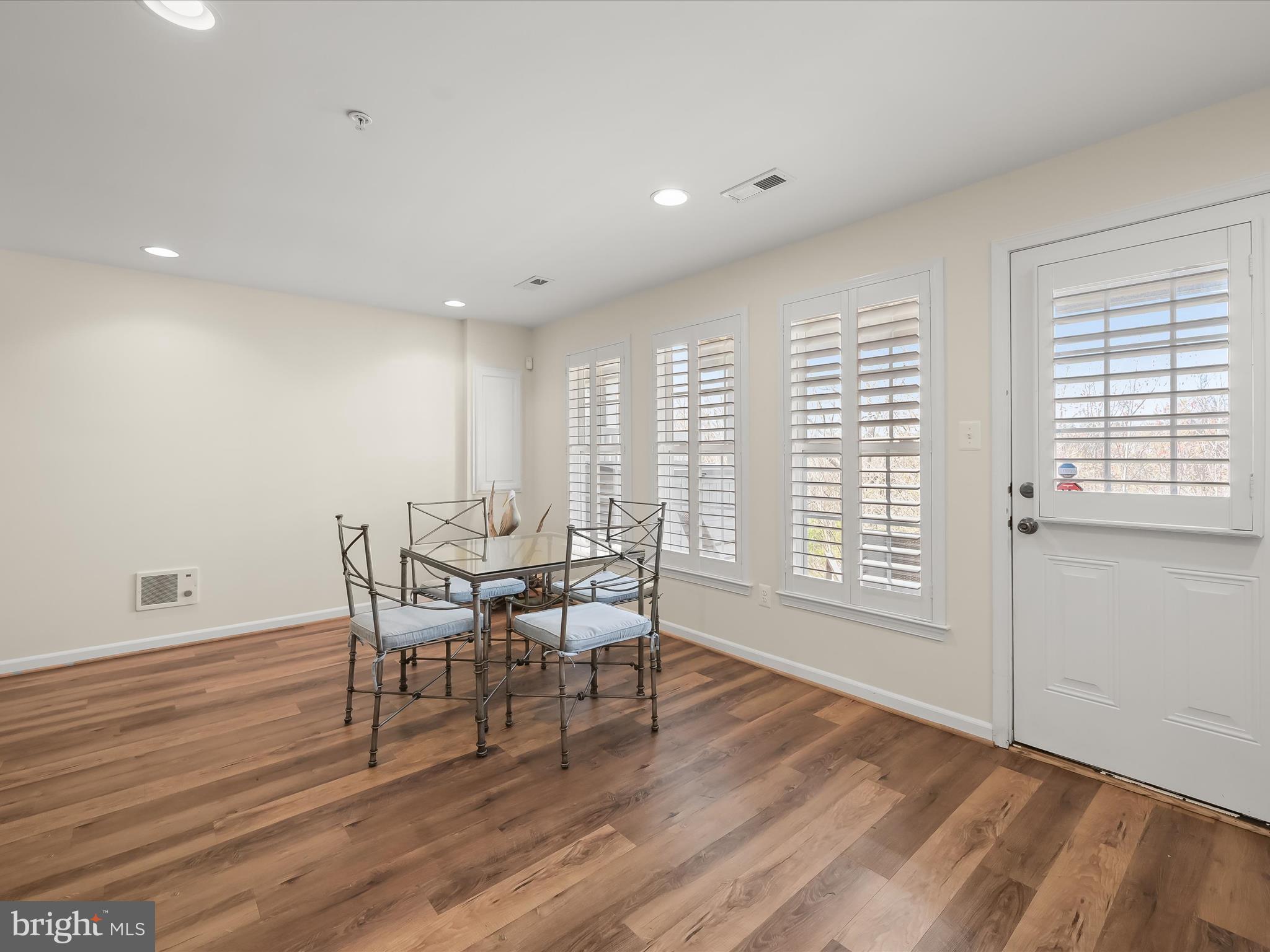 GLENBROOK - Residential