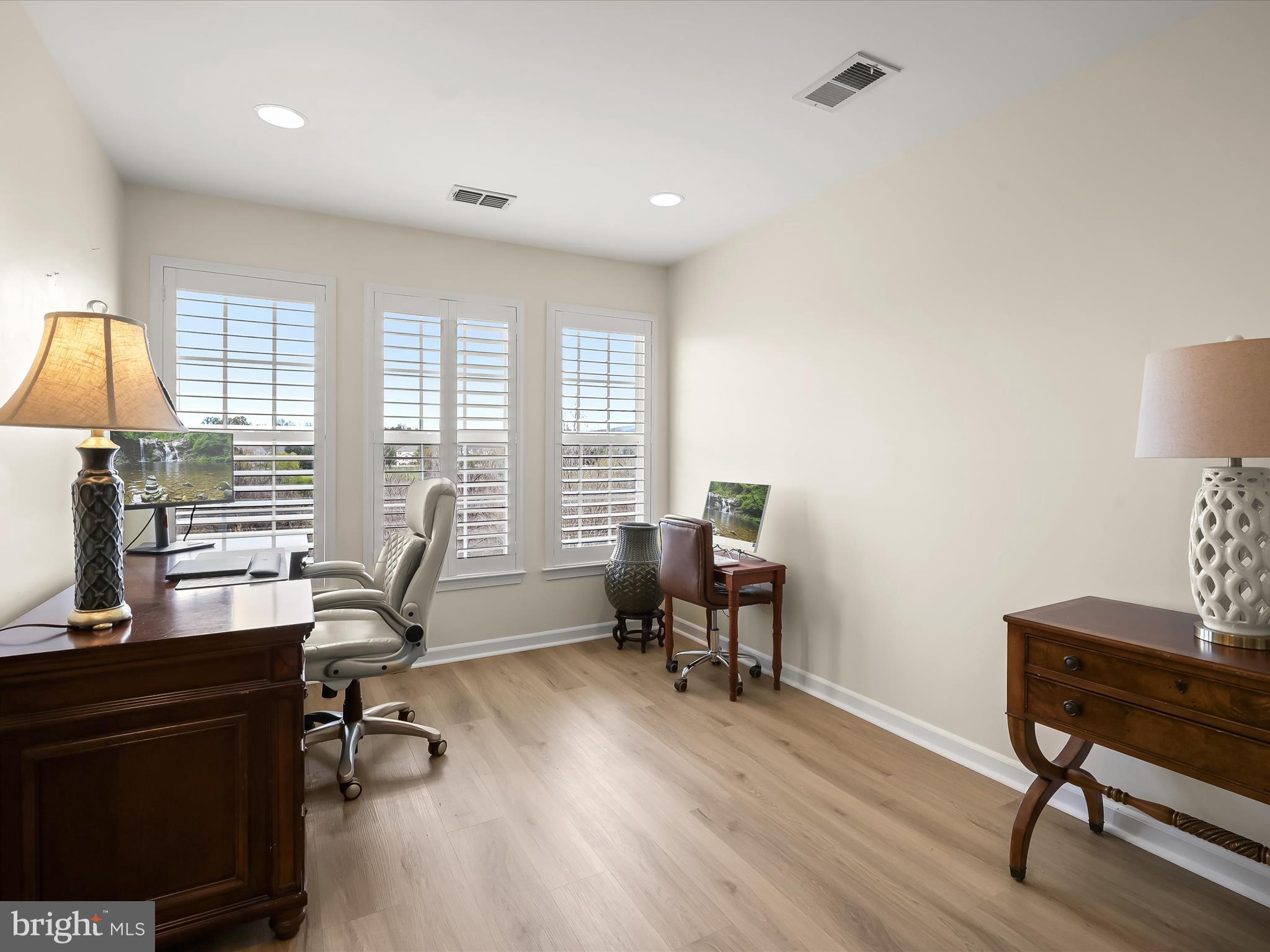 GLENBROOK - Residential