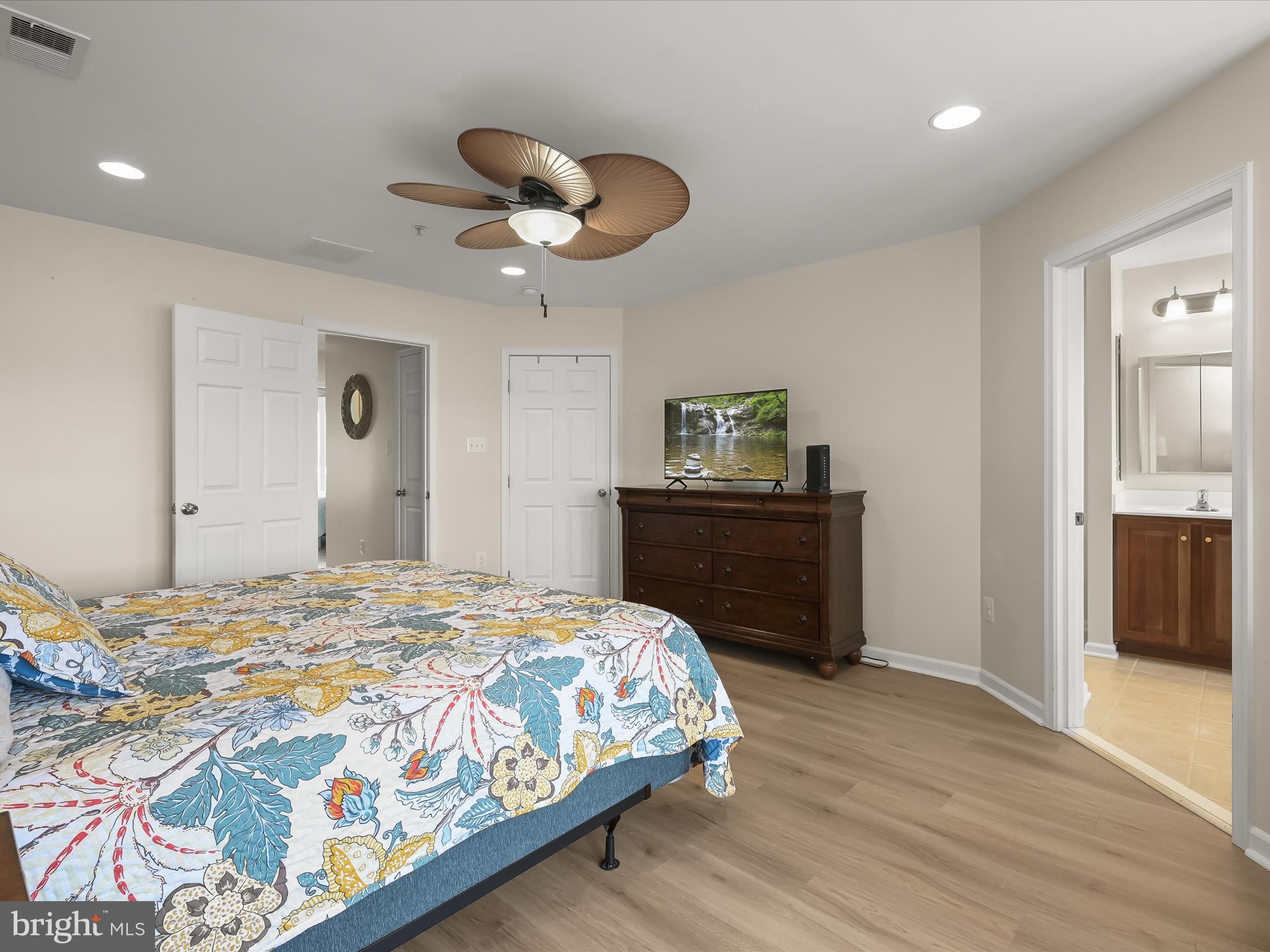 GLENBROOK - Residential