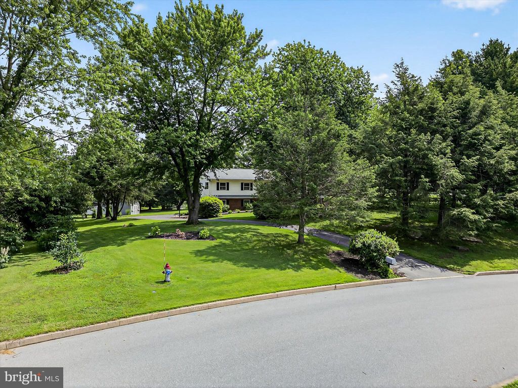 Photo of 191 Carol Drive, WASHINGTON BORO, PA 17582 (MLS # PALA2072404)