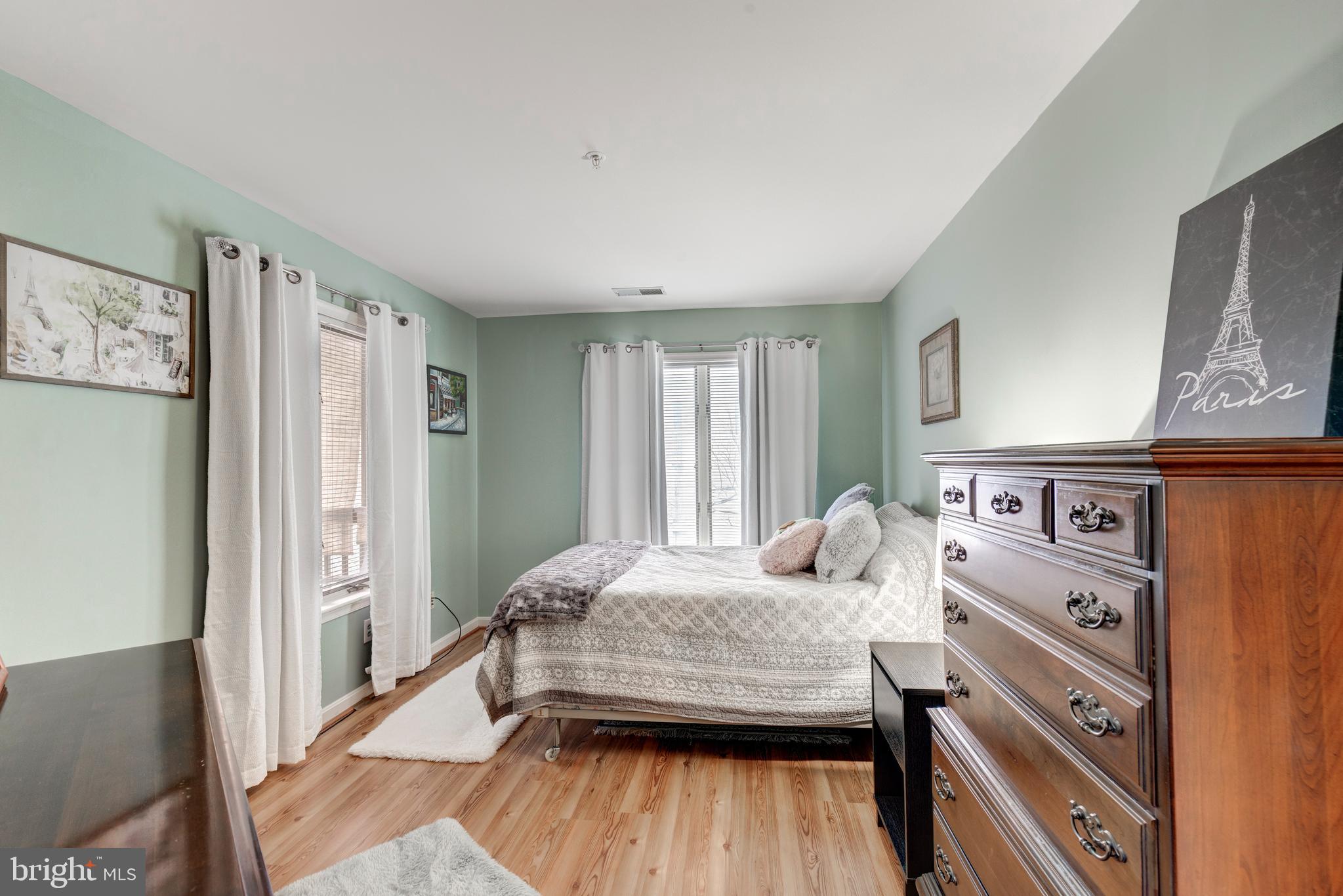 PARRS RIDGE - Residential