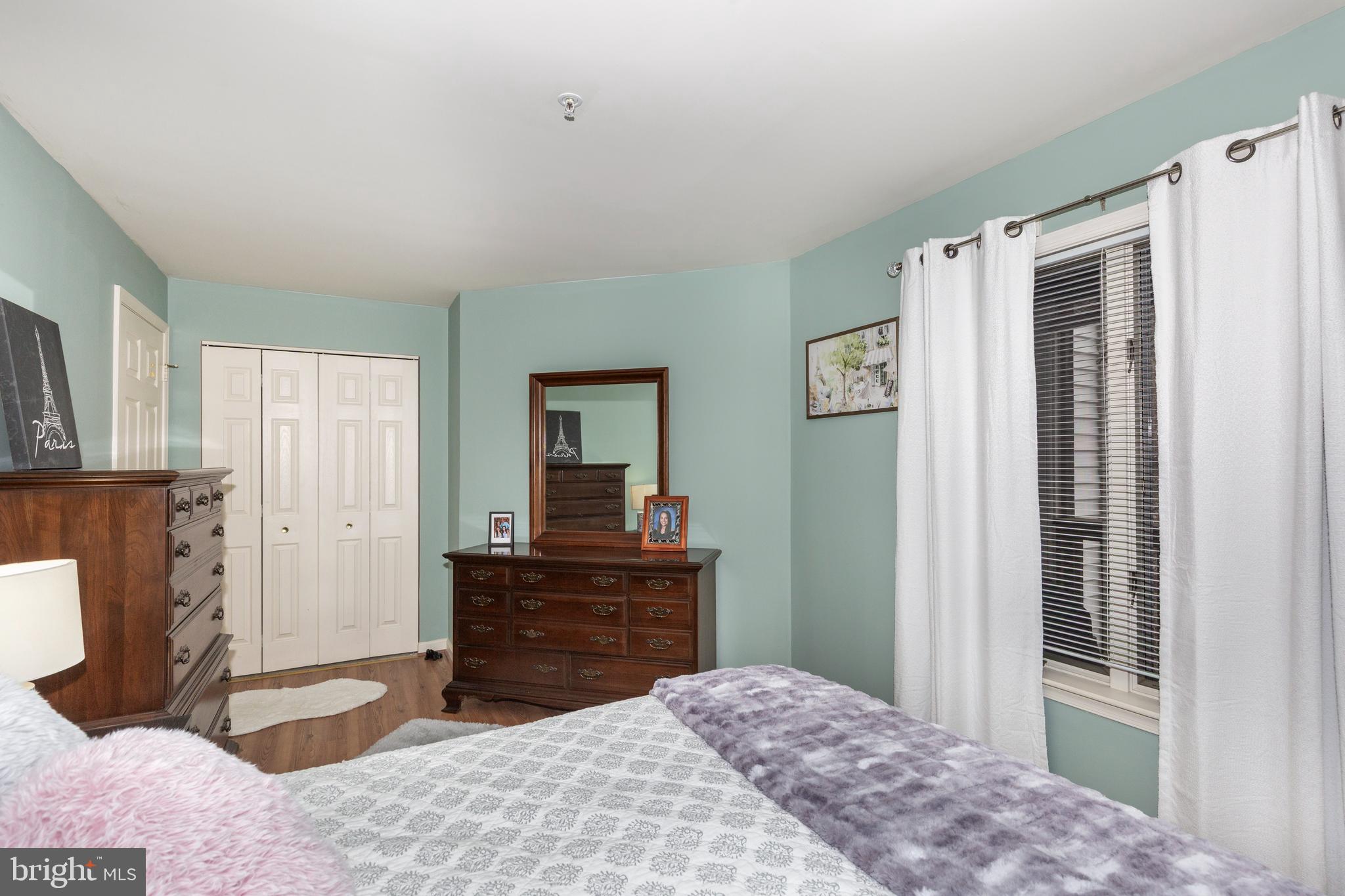 PARRS RIDGE - Residential