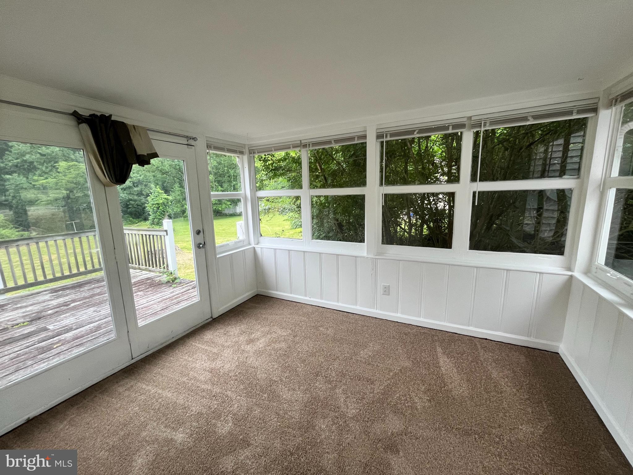 MARYLAND MANOR - Residential Lease