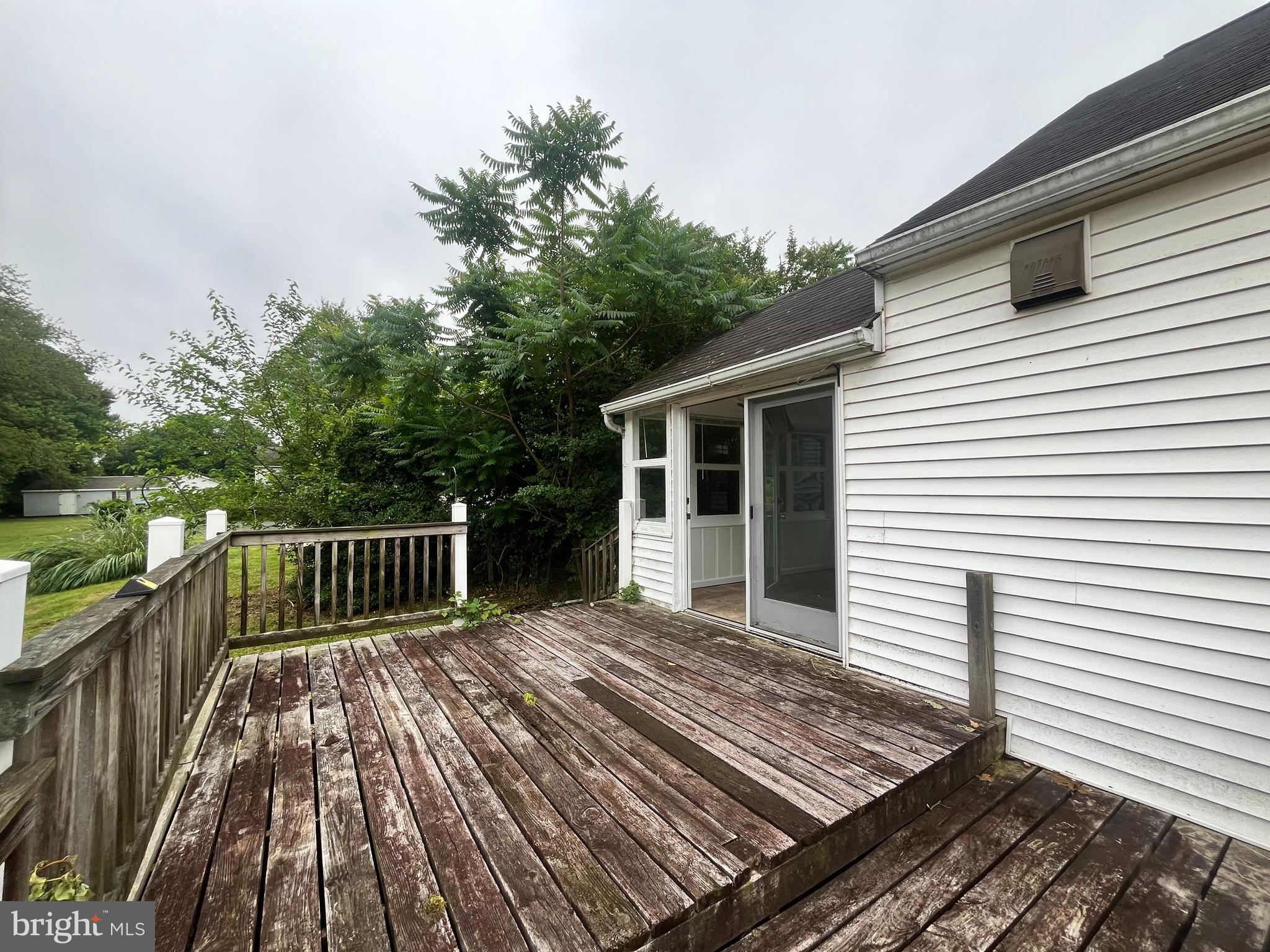 MARYLAND MANOR - Residential Lease