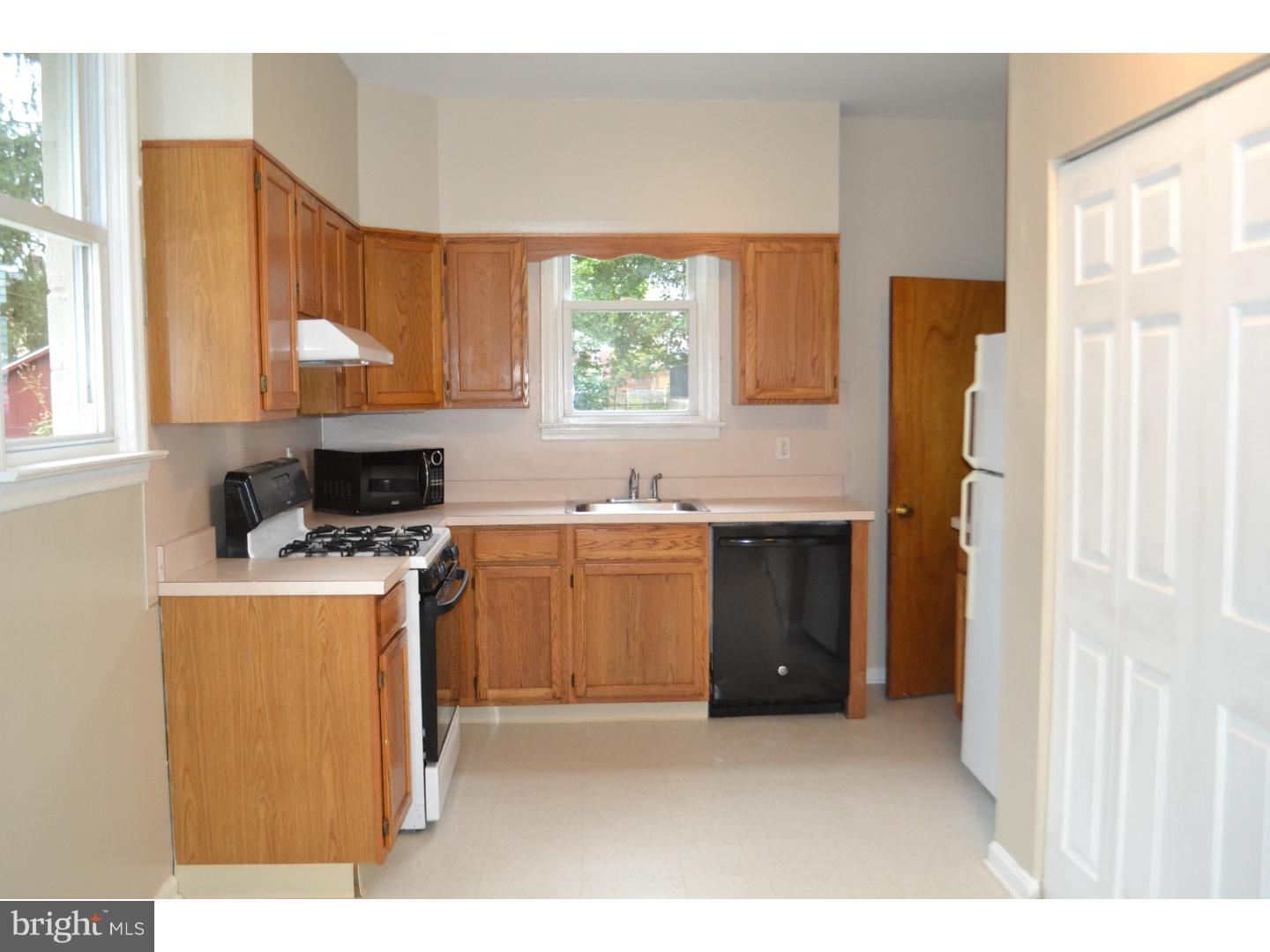 GARDEN CITY - Residential Lease