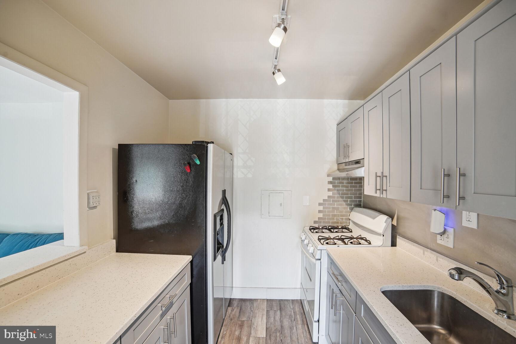 BETHESDA PARK - Residential Lease