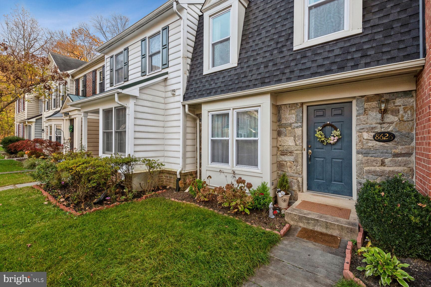 HOLLY POINTE - Residential Lease