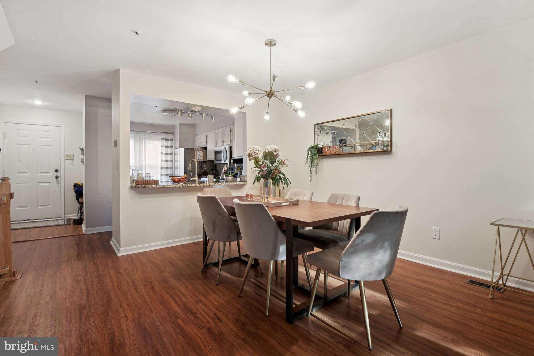 HOLLY POINTE - Residential Lease