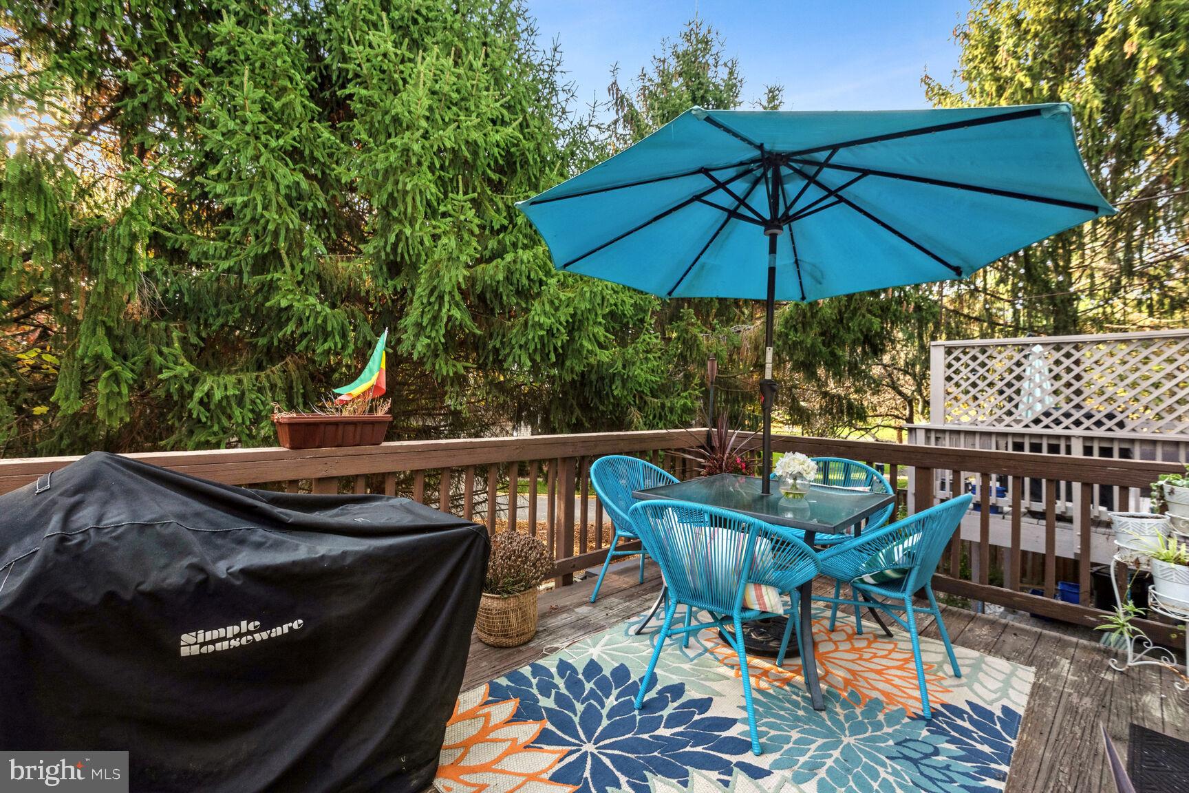 HOLLY POINTE - Residential Lease