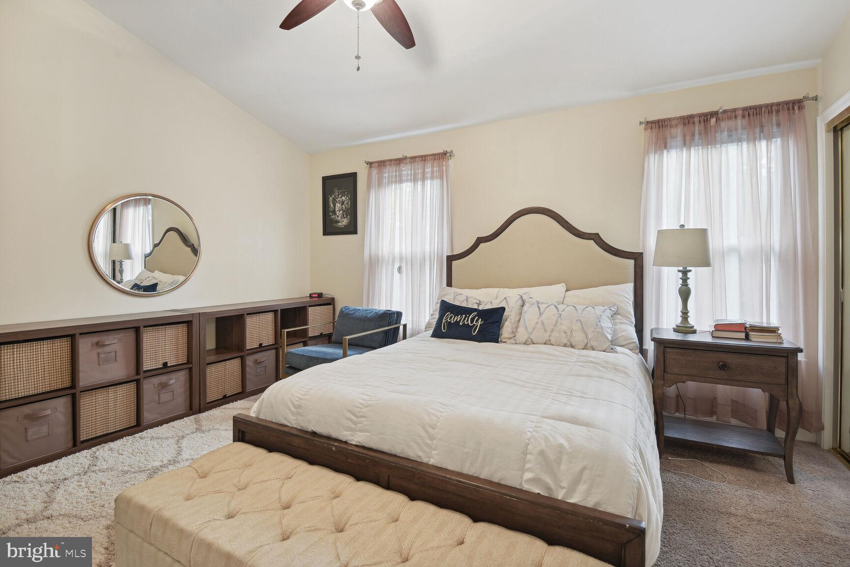 HOLLY POINTE - Residential Lease