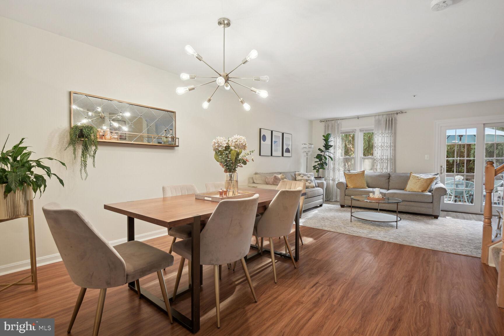 HOLLY POINTE - Residential Lease